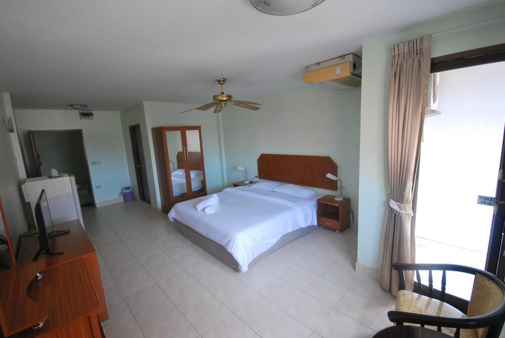 Kingfisher House & Bar Pattaya Zewnętrze zdjęcie